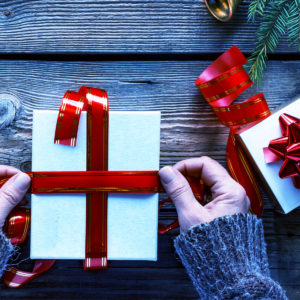 shutterstock_gift-giving